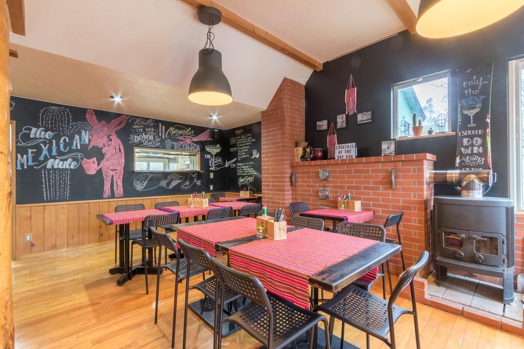 Freeride Backpackers Lodge Нісеко Екстер'єр фото